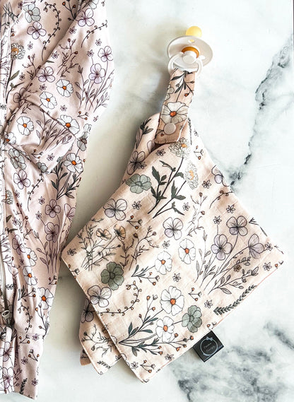 Attache-suce floral en mousseline de bambou